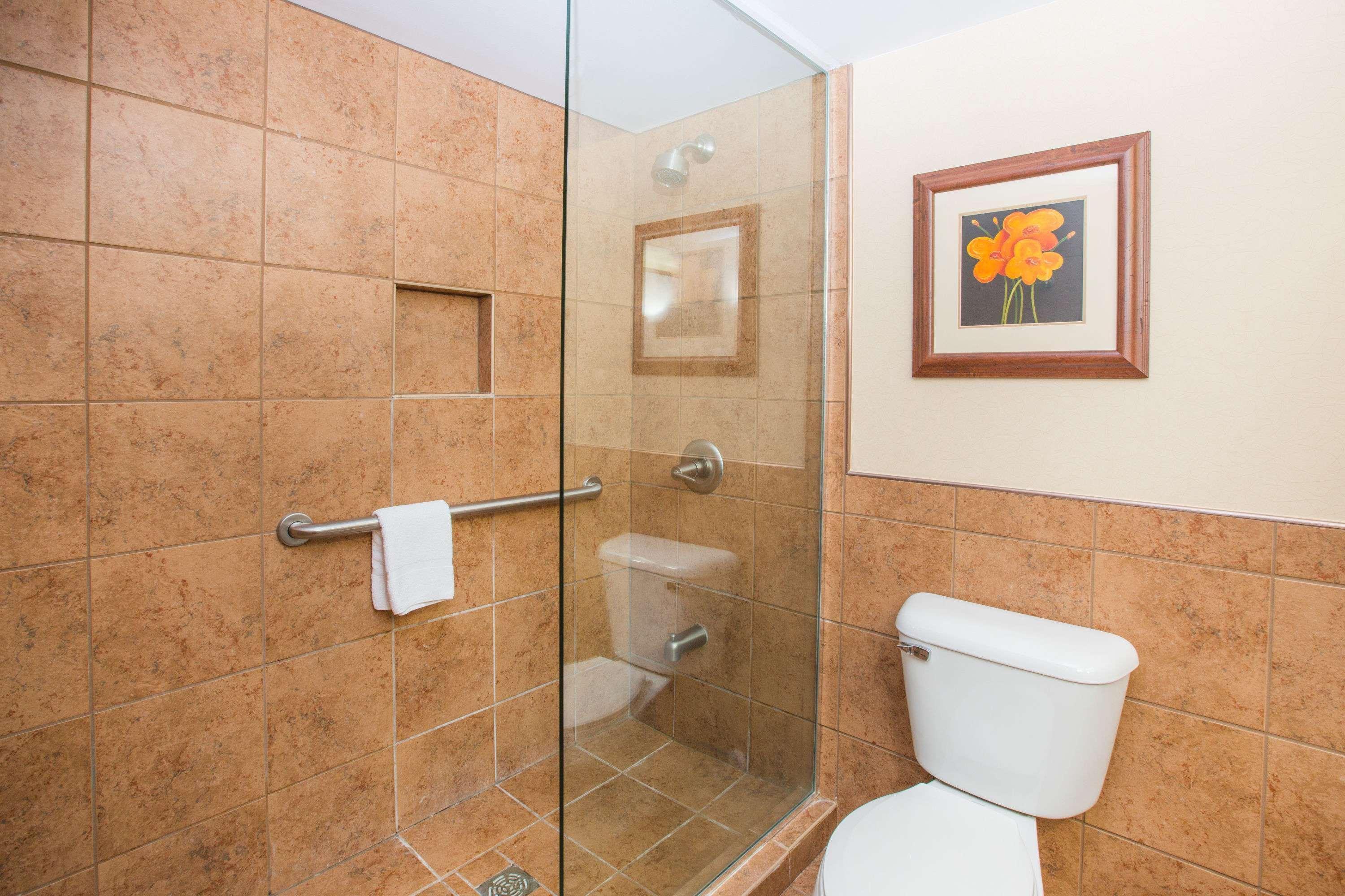 Ramada By Wyndham Des Moines Tropics Resort & Conference Ctr Urbandale Buitenkant foto