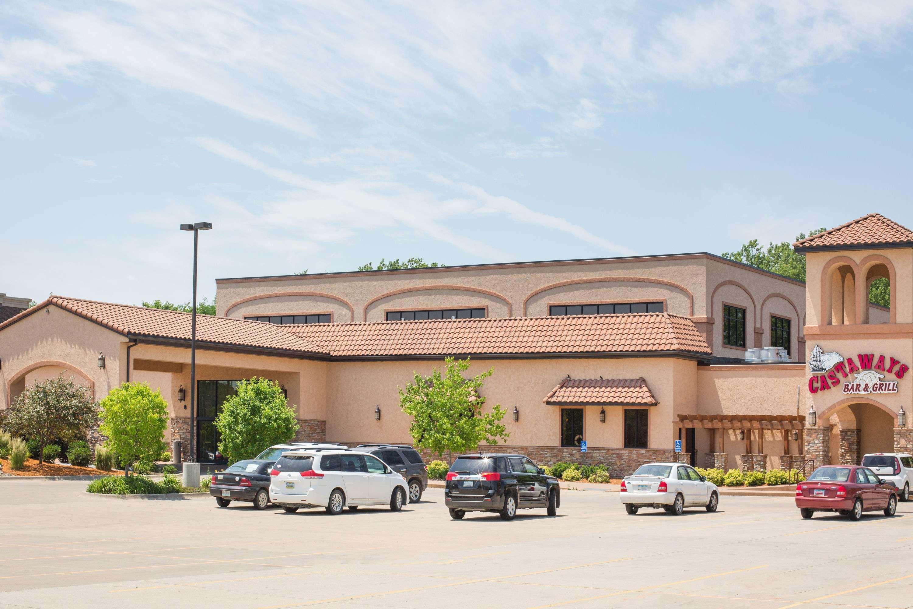 Ramada By Wyndham Des Moines Tropics Resort & Conference Ctr Urbandale Buitenkant foto