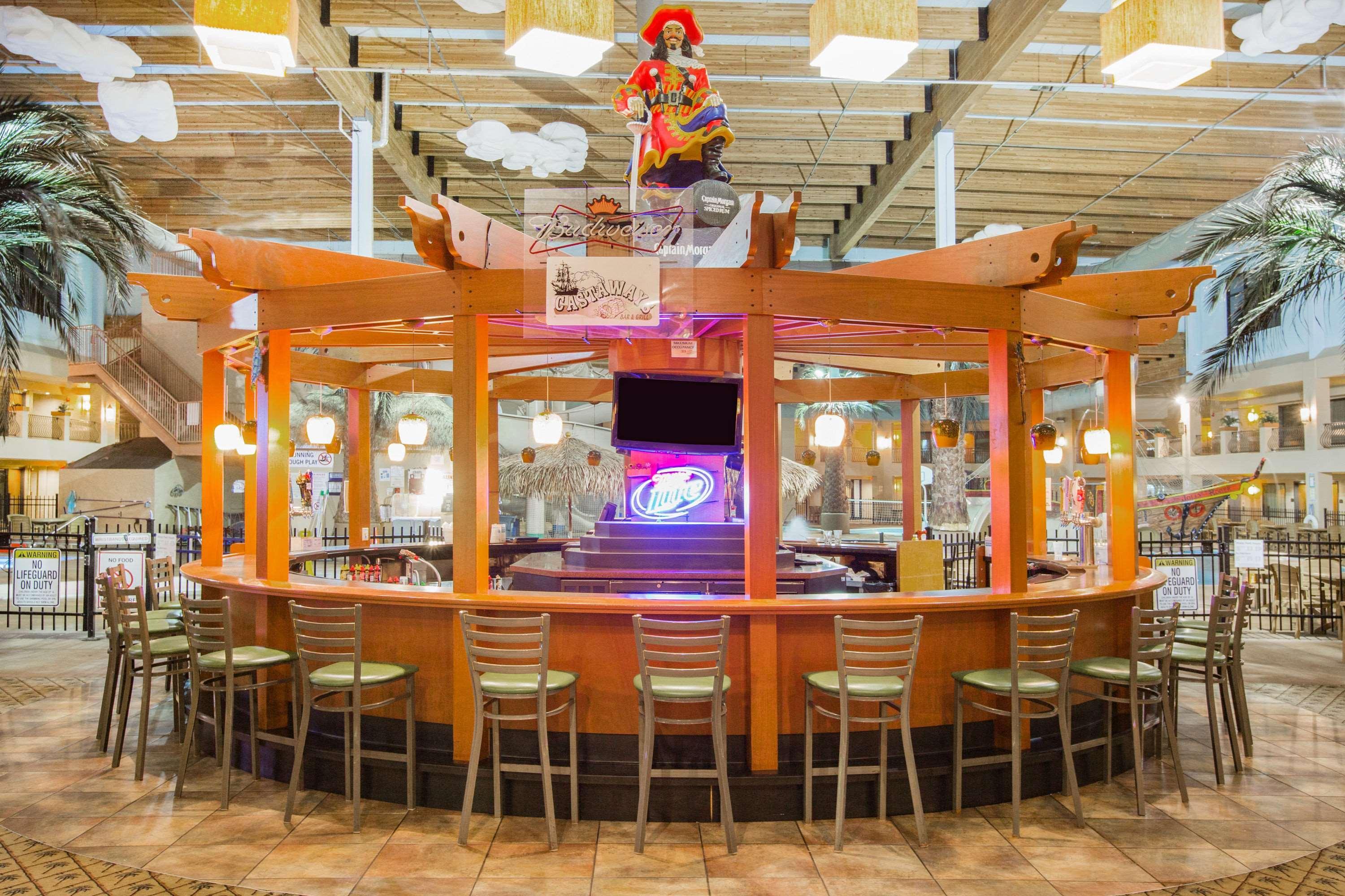 Ramada By Wyndham Des Moines Tropics Resort & Conference Ctr Urbandale Buitenkant foto