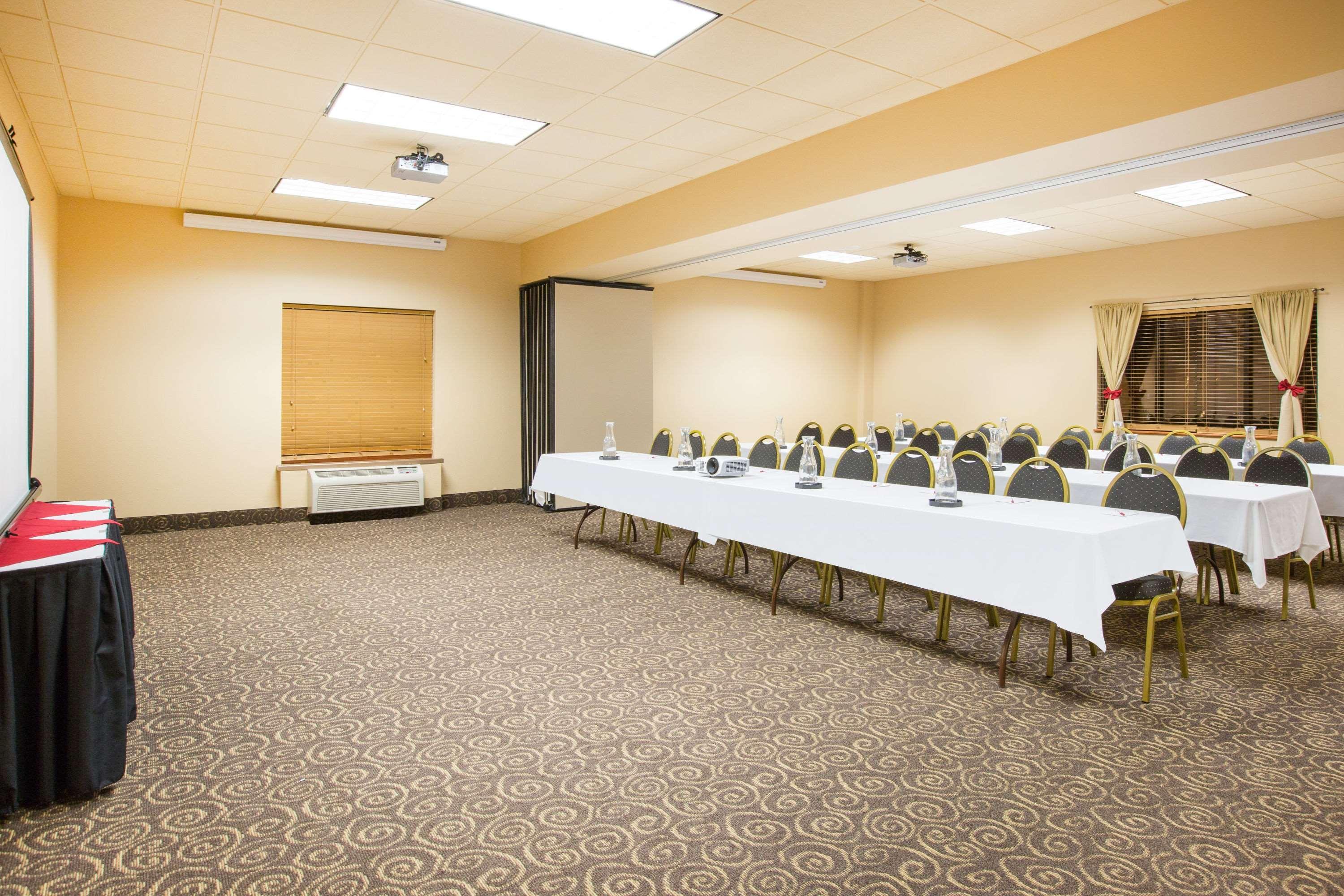 Ramada By Wyndham Des Moines Tropics Resort & Conference Ctr Urbandale Buitenkant foto